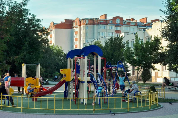 Miejsca Rekreacji Edukacji Dzieci Dorosłych Tarnopol Ładne Miasto Plac Zabaw — Zdjęcie stockowe