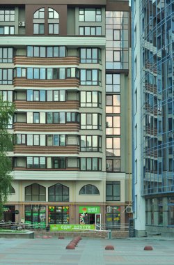 Ternopil 'in merkezinde mimar. Şehirde dinlenmek için yerler. Ternopil 'in merkezinde. 