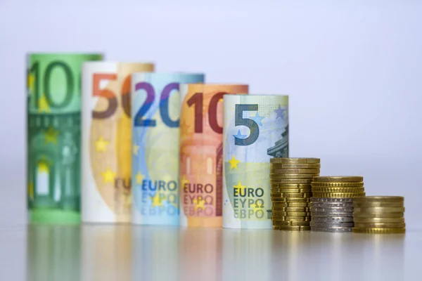 Fila Recta Ciento Cincuenta Veinte Diez Cinco Nuevos Billetes Euros —  Fotos de Stock