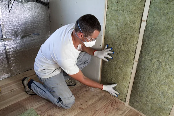 Worker Protective Goggles Respirator Insulating Rock Wool Insulation Wooden Frame — Stock Photo, Image