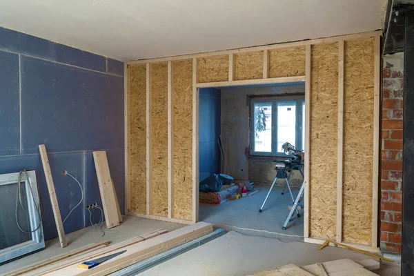 建設中の家の内部 アパートの改装 — ストック写真