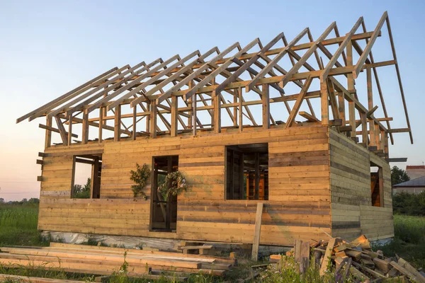 Neue Hütte Aus Natürlichen Ökologischen Holzmaterialien Bau Auf Der Grünen — Stockfoto