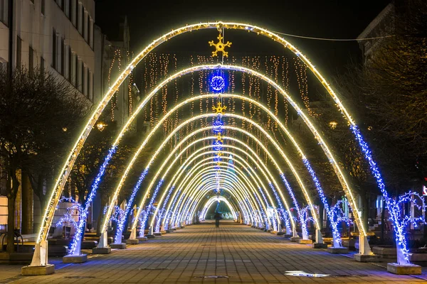 Night View New Year Christmas Decorative Arches Bright Lights Winter — Stock Photo, Image