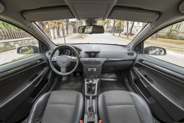 Lujosos Detalles Interiores Del Coche Cómodos Asientos Salpicadero Volante Color — Foto de Stock