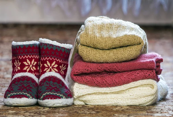 Red Shoes New Year Pattern Pile Knitted Sweaters — Stock Photo, Image