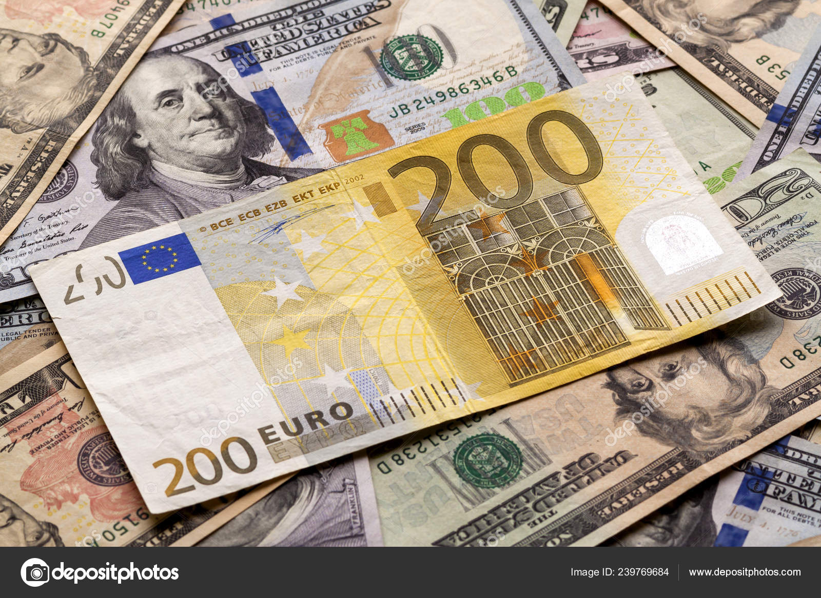 货币和财务概念200欧元新钞五颜六色的抽象背景的美国国家货币美元钞票—— 库存社论照片© bilanol.i.ua #239769684