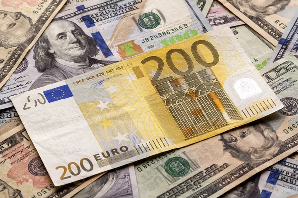 Концепция Денег Финансов Новая Купюра Двести Евро Красочном Абстрактном Фоне — стоковое фото