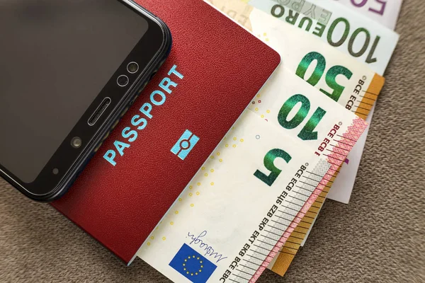 Современный Черный Мобильный Телефон Банкноты Евро Проездной Паспорт Фоне Копировального — стоковое фото