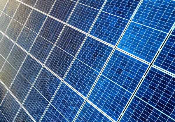 Primer Plano Superficie Iluminado Por Sol Azul Brillante Paneles Solares — Foto de Stock