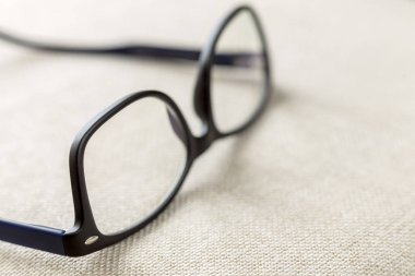 Gözlükler, bulanık w izole moda gözlük okuma