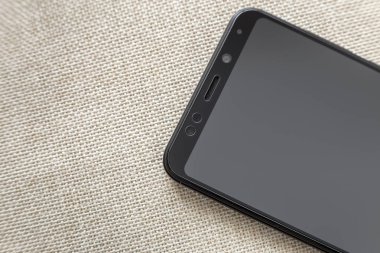 Yeni siyah modern cep telefonu ışık bez kopya alanı ba izole