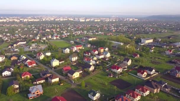 Şehirdeki Yerleşim Alanının Üst Hava Görüntüsü — Stok video