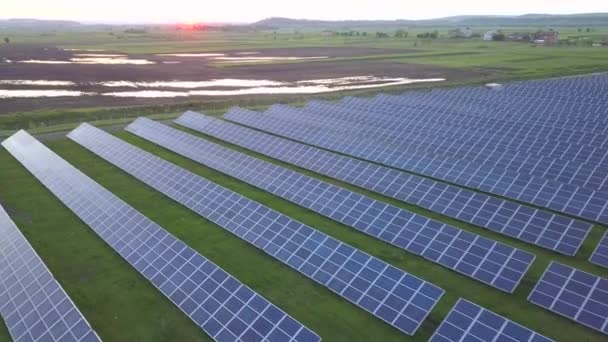 Aerial View Green Field Solar Energy Panels Renewable Electricity Production — Stock Video