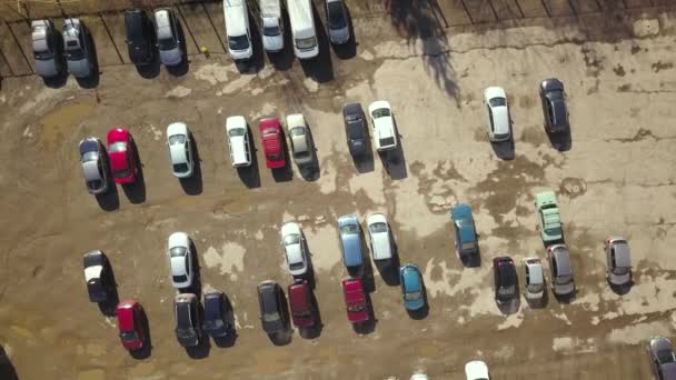 Vista Aérea Cima Para Baixo Estacionamento Antigo Com Superfície Suja — Vídeo de Stock