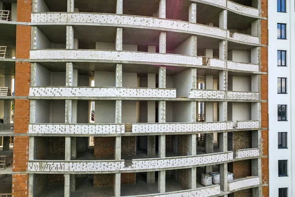 Viele Fenster Neuer Wohnhausfassade Bau — Stockfoto