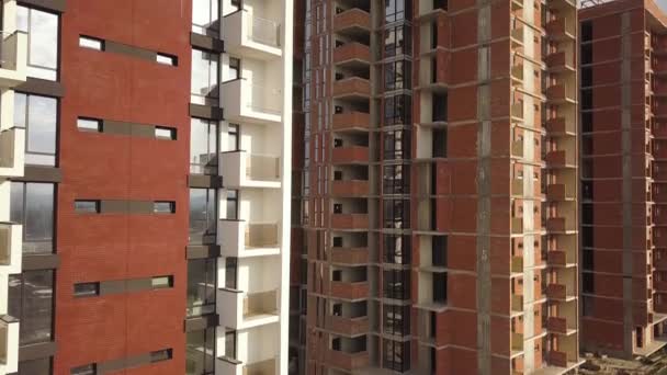 Vista Aérea Altos Edificios Apartamentos Residenciales Construcción Desarrollo Inmobiliario — Vídeos de Stock