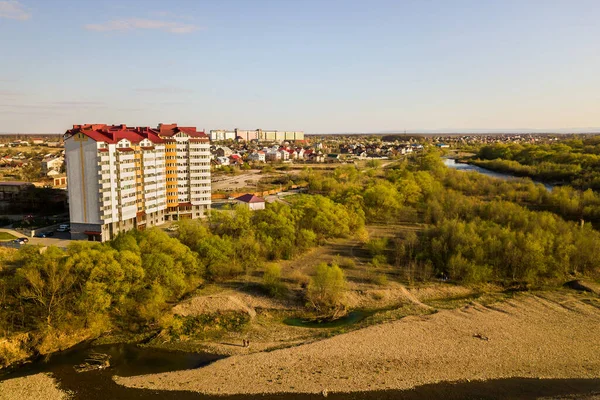 Légi Felvétel Magas Lakóépület Zöld Vidéki Területen Ivano Frankivsk Város — Stock Fotó