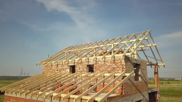 Vue Aérienne Maison Brique Inachevée Avec Structure Cadre Toit Bois — Video