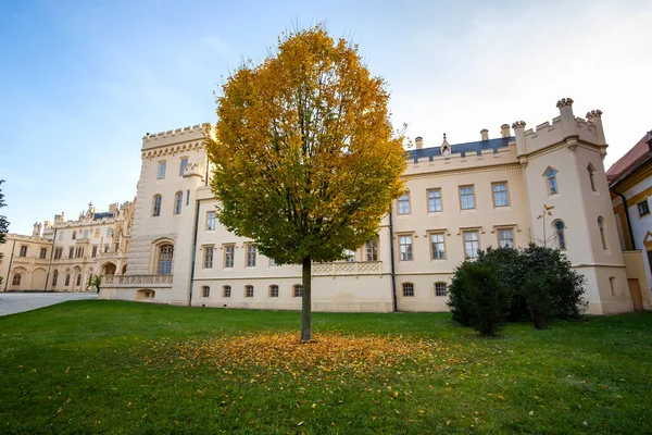 Zielone Ogrody Zamku Lednice Pałac Stoczni Morawach Czechy Lista Światowego — Zdjęcie stockowe