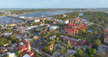 Eski Amerikan mimarisi. Florida 'daki St. Augustine şehrinin havadan görünüşü. St. Augustine, ABD - 16 Mart 2023.