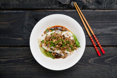 Dan Dan Noodles yukarıdan.