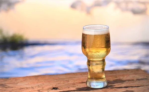 Beer Glass Old Table Seaside Sunset Time — Stock Photo, Image