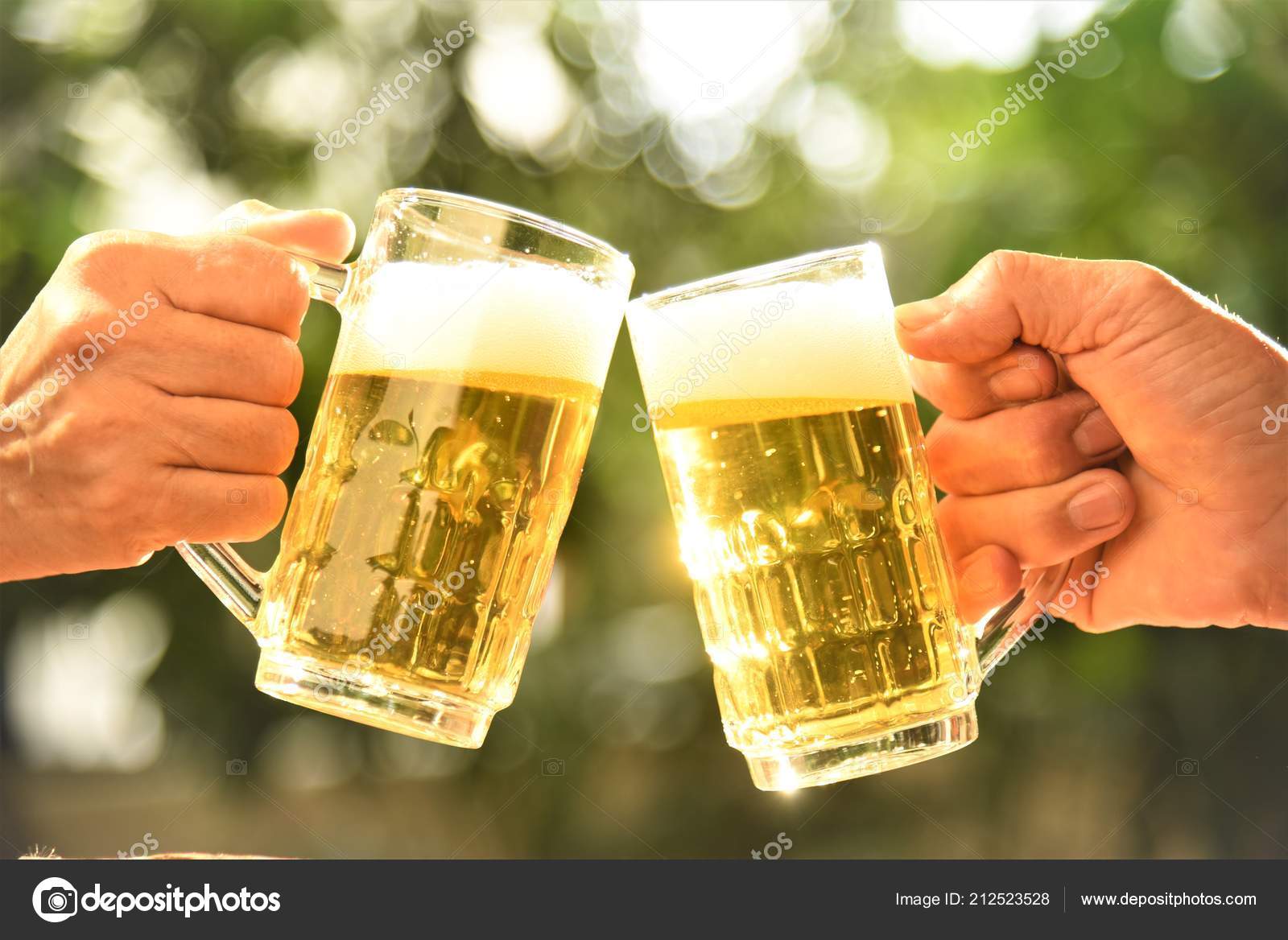 乾杯写真素材 ロイヤリティフリー乾杯画像 Depositphotos 乾杯写真素材 ロイヤリティフリー乾杯画像 Depositphotos