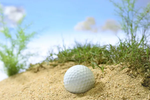 Golfbal Zand Bunker — Stockfoto