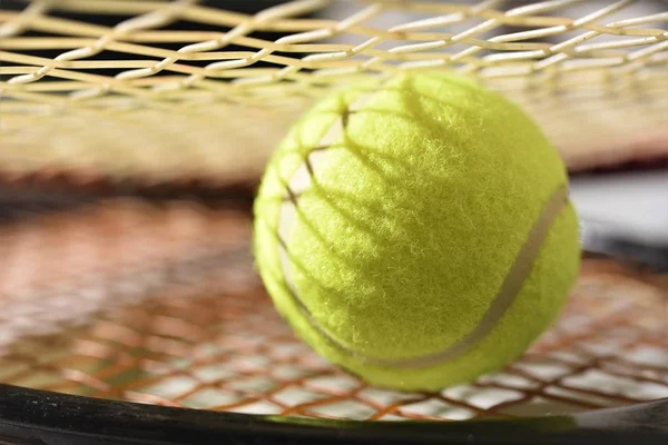 Tennis Ball Racket Studio Shooting — Stock Photo, Image