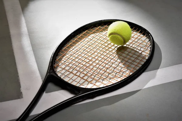 Tennis Ball Racket Studio Shooting — Stock Photo, Image