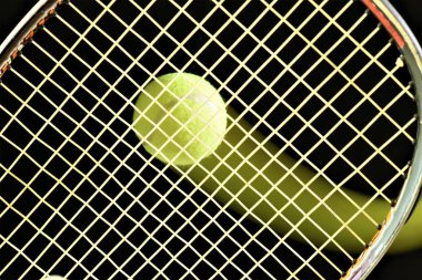 Tenis topu hareket onun gölge takip raketle için