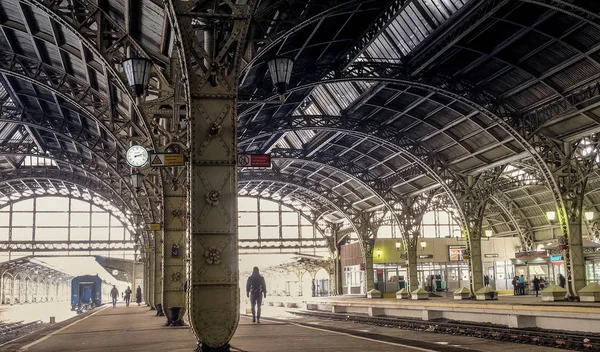 Vitebsky Tren İstasyonu, kapalı alan manzaralı.