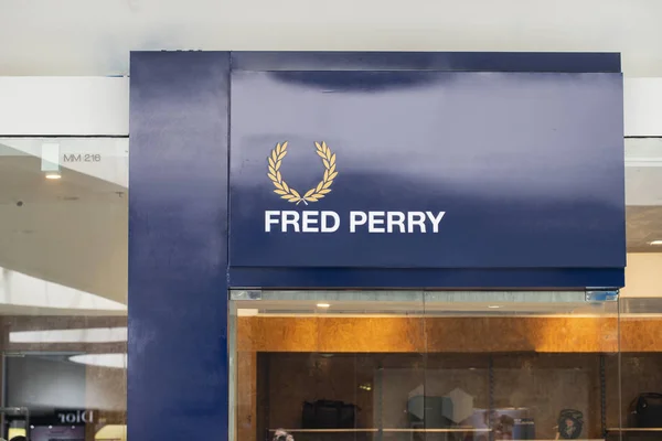 Manila Philippinen März 2018 Fred Perry Markenname Auf Dem Schaufenster — Stockfoto