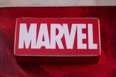 Dumaguete, Filipinler - 08 Mart 2018: - Marvel dükkanı ve marka etiket alışveriş merkezi. İyi bilinen dünya çapında çizgi roman Yayınevi dükkanı. Marvel resmi mağaza giyim. Süper kahraman ile çocuk kostüm