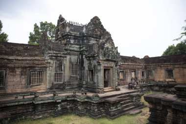 Banteay Samre antik tapınak avlusu, Angkor Wat, Kamboçya. Hindu tapınağına taş oyma dekor. Kamboçya manzarası. Antik khmer mirası. Angkorian tapınak mimarisi. Asya seyahat ve gezi