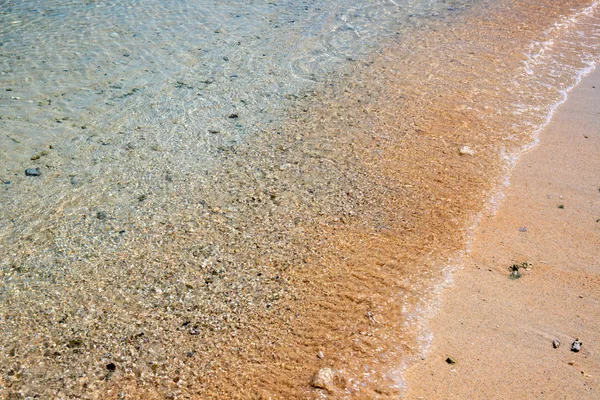 Бірюзова Морська Вода Піщаному Пляжі Морський Приплив Пісок Фотографія Тропічного — стокове фото