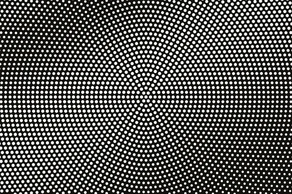 Siyah yarım ton vektör dokusunda beyaz. Sık görülen noktalı gradyan. Vintage etkisi için merkezli nokta çalışması yüzeyi. Monokrom yarım ton kaplama. Geçmiş zamanda delinmiş. Mürekkep nokta desen kartı