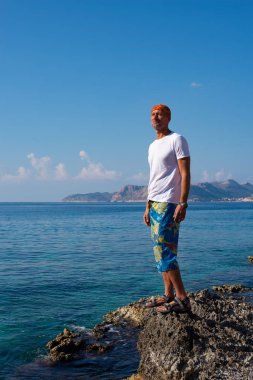 Huzurunun gezgin harika Akdeniz kıyısında sakin ol. Zam sonudur. Likya yolu, Türkiye