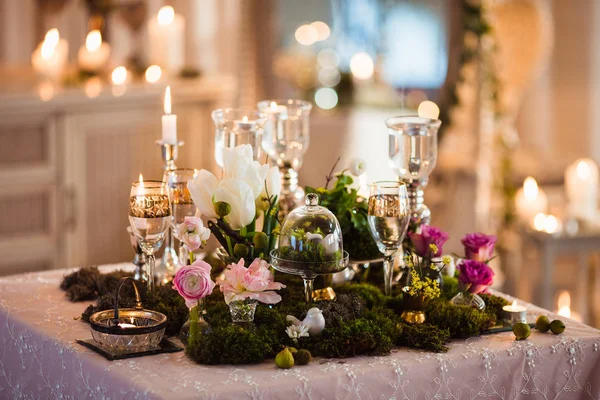 Une Table Pour Deux Ambiance Romantique Dans Une Lumière Tamisée — Photo