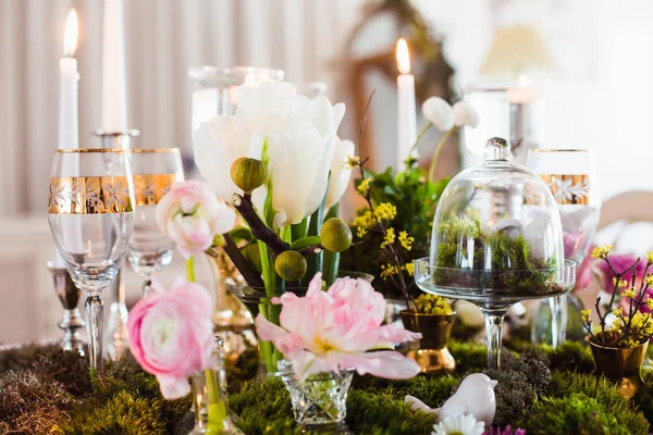 Belle Romantique Décoration Table Mariage Dans Style Rustique Mousse Forêt — Photo