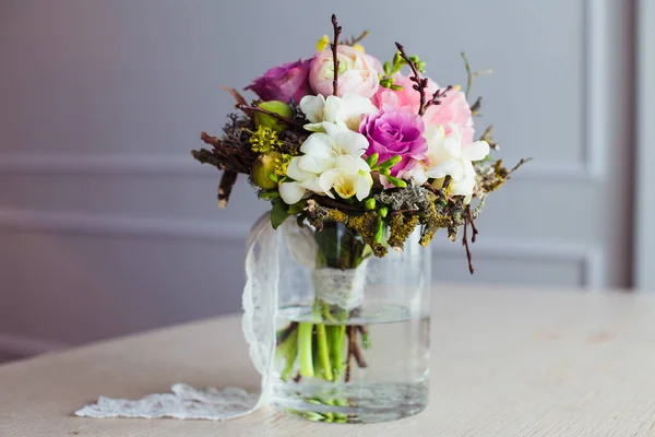 Brautstrauß Aus Frischen Blumen Schließen — Stockfoto