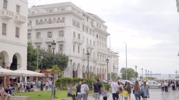 Thessaloniki Grekland Juni 2018 Människor Vandrar Nära Torget Aristotelous — Stockvideo
