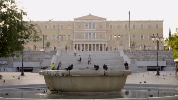 Atenas Grecia Junio 2018 Edificio Del Parlamento Griego Plaza Syntagma — Vídeo de stock