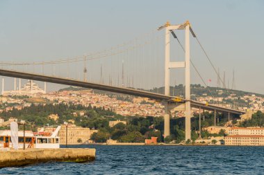 Boğaziçi Köprüsü, Istanbul Türkiye'de görünümünü çarpıcı