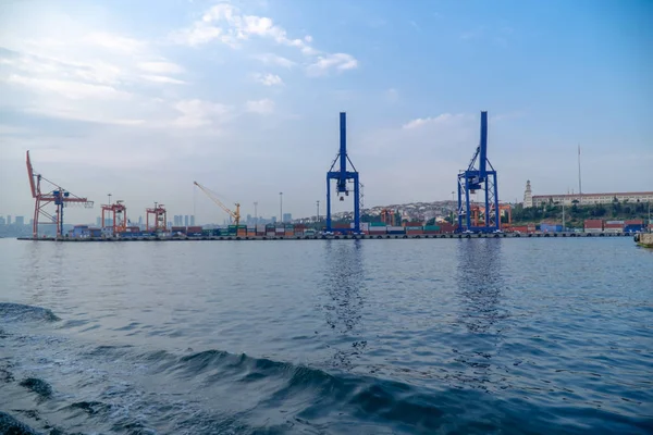 Istanbul Türkiye Temmuz 2018 Haydarpaşa Liman Konteyner Terminali Istanbul Türkiye — Stok fotoğraf