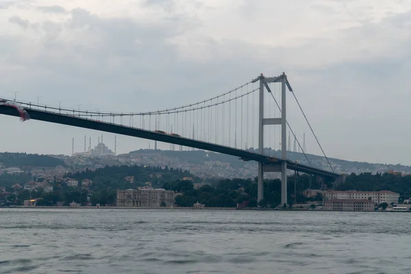 Vista Ponte Bósforo Com Tempo Nublado Istambul Turquia — Fotografia de Stock