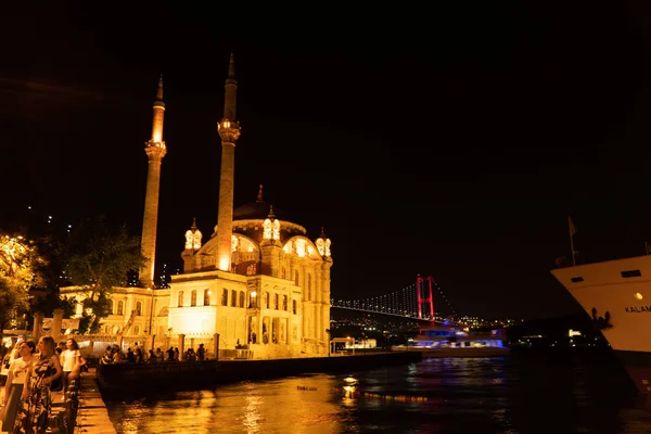 Istambul Turquia Julho 2018 Bela Vista Mesquita Ortakoy Noite Edifício — Fotografia de Stock