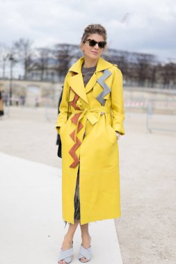 Paris, Fransa, Mart 2016: Paris moda haftası