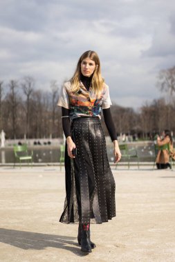 Paris, Fransa, Mart 2016: Paris moda haftası