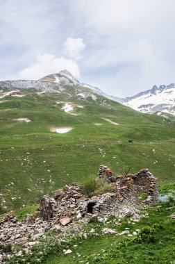 Chamonix şehrin altında Alpler, Fransa doruklarına Vadisi